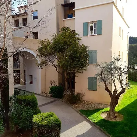 Avec Piscine A 32 M² Vue Six-Fours-les-Plages