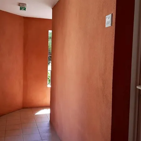 Avec Piscine A 32 M² Vue Apartmán *