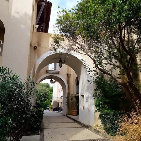 Avec Piscine A 32 M² Vue *