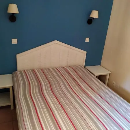 Apartmán Avec Piscine A 32 M² Vue *