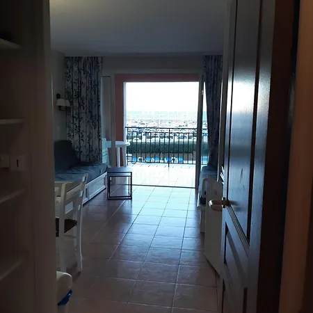Apartamento Avec Piscine A 32 M² Vue