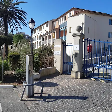 Avec Piscine A 32 M² Vue Apartamento *